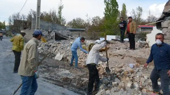 زن اردبیلی زنده به گور شد/ امدادگران شوکه شدند + عکس