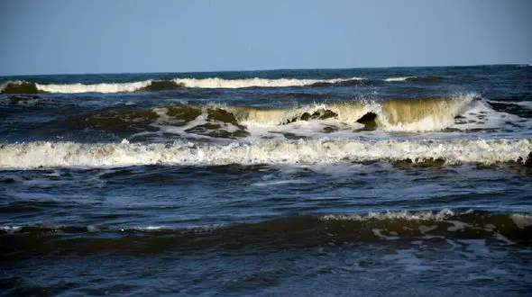 حادثه غرق شدگی برای 3 عضو یک خانواده / برادر و پدر در بیمارستان 