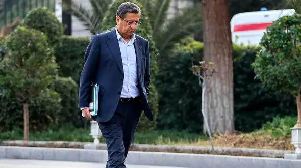 نه خانی رفت و نه خانی می‌آید