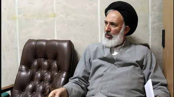 هیچ عالمی تایید نمی‌کند برای مقابله با بی‌حجابی از افراد عکس بگیریم 