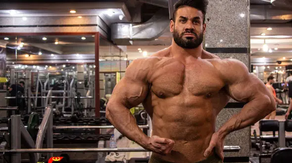 شاهکار بچه نازی آباد در هند / مهدی مهربانی: بدنساز ها عناوین جعلی به خود نسبت می‌دهند! + فیلم گفتگو