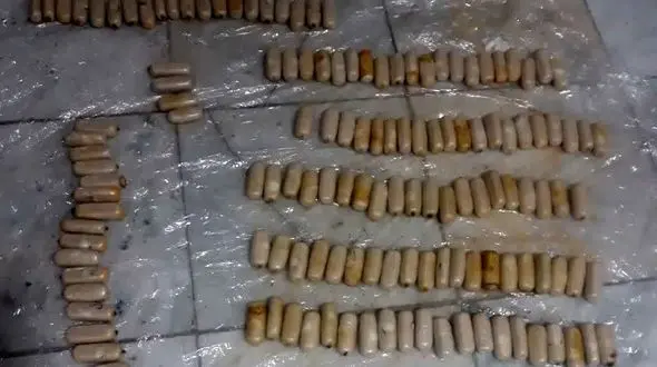 بازداشت 4 مرد با معده هایی پر از هروئین در داورزن + جزییات