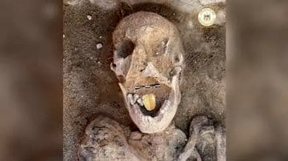 کشف مومیایی در مصر با زبان طلاکاری شده