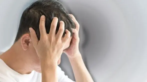هشدار متخصص مغز و اعصاب؛ هر سرگیجه‌ای نشانه سکته نیست اما نباید نادیده گرفته شود