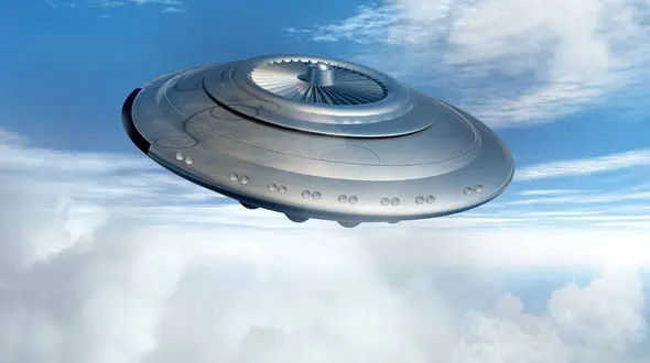 فیلم رونمایی از اولین بشقاب پرنده توسط افسر آمریکایی در نوادا / جنسش از فلز نیست و دانشمندان هم نمیگویند  !