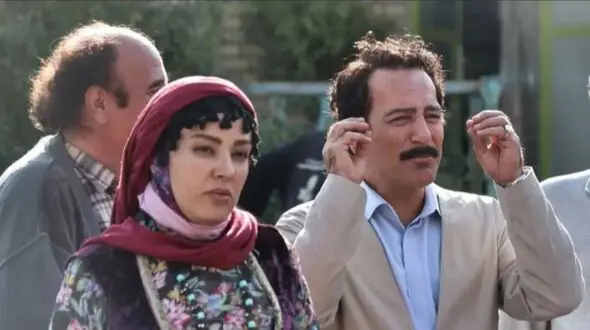 فیلم/ عموخلیلِ نون خ: من یکبار دست خواهرم رو بخاطر اینکه نمیذاشت بازی استقلال رو ببینم زخم کردم و.... بعد اون رو در جنگ از دست دادم و عهد کردم که... 