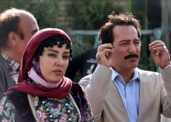 فیلم/ عموخلیلِ نون خ: من یکبار دست خواهرم رو بخاطر اینکه نمیذاشت بازی استقلال رو ببینم زخم کردم و.... بعد اون رو در جنگ از دست دادم و عهد کردم که... 