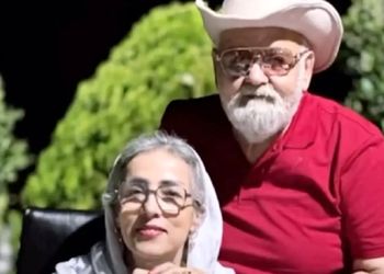 فیلم آواز باشکوه / همسر اکبر عبدی با آهنگ آذری برای تولد 65 سالگی اسطوره سینما سنگ تموم گذاشت 