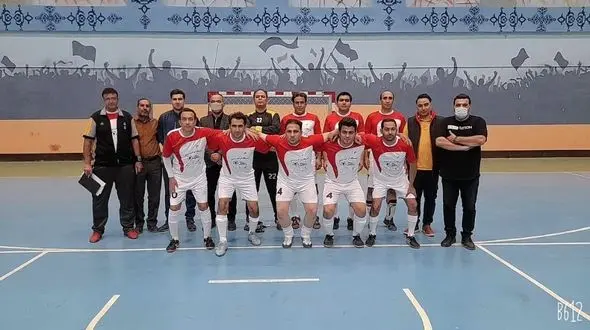 شرکت تیم خبرنگاران لرستان در مسابقات فوتسال جام دهه فجر در خرم‌آباد