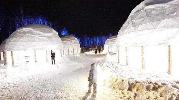 تخت خواب های یخی در هتل یخی+عکس