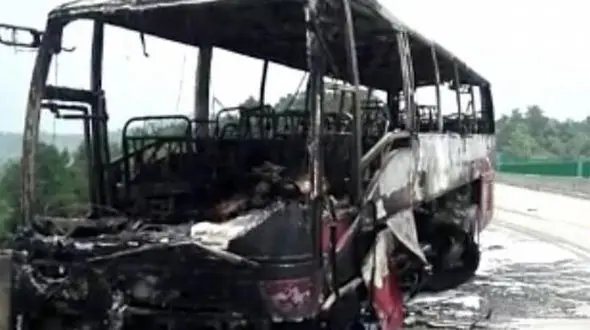 26 گردشگر چینی در اتوبوس زنده زنده جزغاله شدند+عکس