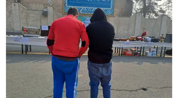 گفتگو با میوه فروش و ترشی فروش کرجی که سارقان مسلح شدند / زورگیری با کلت کمری در کرج + فیلم