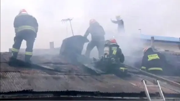 سه خانه در دیانتی طعمه آتش شد/به همراه فیلم و عکس 