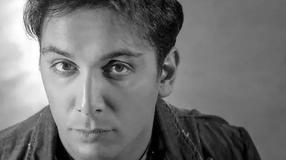 دانلود آهنگ باشکوه شادمهر عقیلی به نام هنوزم خیلی دوست دارم / هنوزم بی تو افسرده ام...