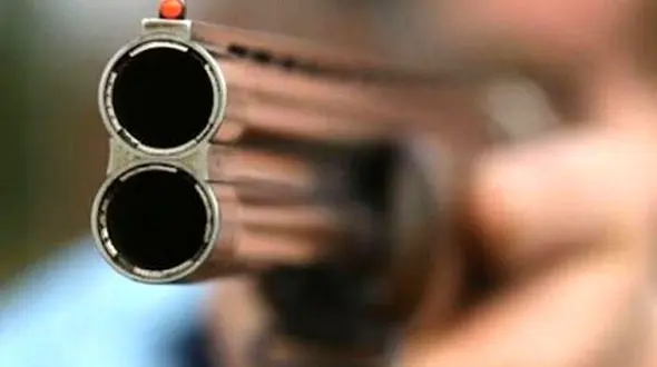 تیرباران جوان مشهدی 2 بامداد جلو در خانه اش / قاتل نقابدار فراری است