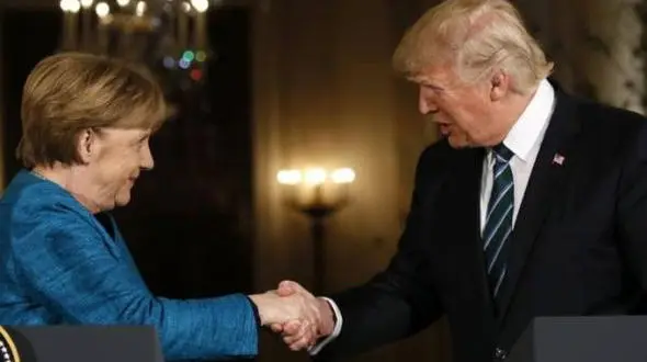 دونالد ترامپ اتاق خوابش را به آنگلا مرکل نشان داد! + عکس