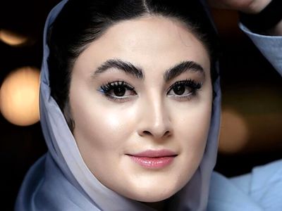 مریم مومن در کنار پدر مسن و مادر فوق جوان و زیبایش/ مریم مومن  چطور بازیگر شد؟ + عکس ها