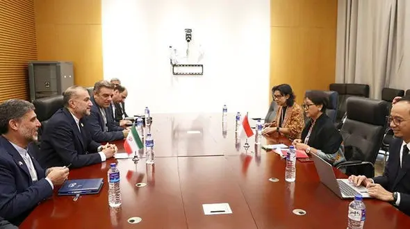 دیدار وزرای امور خارجه جمهوری اسلامی ایران و اندونزی 