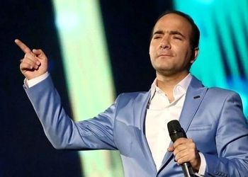 فیلم/ حسن ریوندی: ما آدم‌های دهه 50 و 60، کم بدبختی داشتیم شبها هم کنار تلویزیون به بدبختی‌های اوشین گریه می‌کردیم!