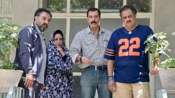  تازه ترین عکس از بهنوش بختیاری در پشت‌صحنه فیلم جدید ده‌نمکی 