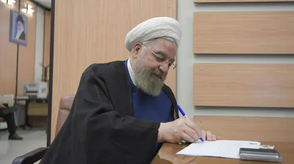 روحانی : مناظره جلسه اتهام زنی بود / فرصت پاسخگویی بدهید  