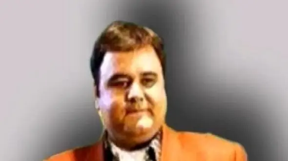 آواز شاد؛ رقص اسلوموشن اکبر عبدی تو مراسم عقدش دهه 40 با عرق جوین قسمت زنونه