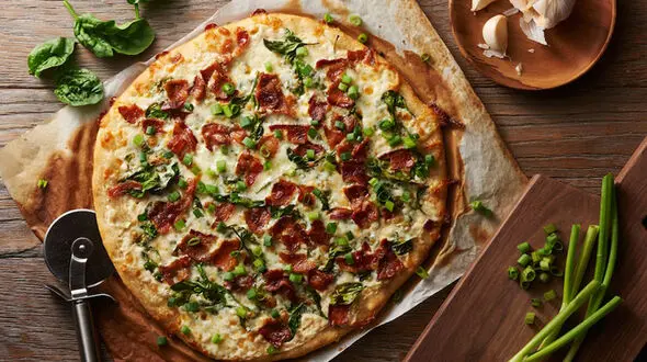طرز تهیه پیتزا آلفردوس خانگی با سس مخصوص