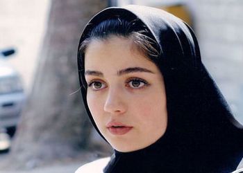 ژست های افسانه پاکرو بازیگر سریال تکیه بر باد در خارج / زیبایی خانم بازیگر در 42 سالگی جلب توجه کرد