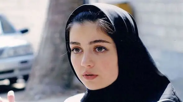 ژست های افسانه پاکرو بازیگر سریال تکیه بر باد در خارج / زیبایی خانم بازیگر در 42 سالگی جلب توجه کرد