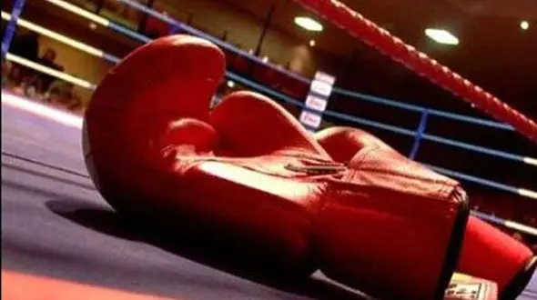 تبلیغ بوکس بانوان ممنوع است !