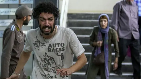  مهدی زمین پرداز بازیگر فیلم علفزار، در نقش فرمانده دفاع مقدس