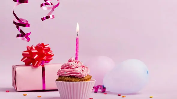 4 فروردین چه کسانی به دنیا آمده اند؟