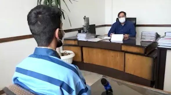 فیلم گفتگو با غارتگران حساب های بانکی در ایلام / شگرد عجیب نوجوانان هکر