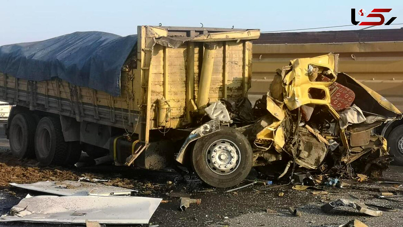 تصادف کامیون با ٢ مینی‌بوس در جنوب کرمان/ ۱۶ نفر مصدوم شدند