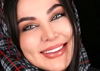 فیلم آواز شاد / فقیهه سلطانی  چه آهنگ مات و مبهوت کننده ای میخونه ته احساسه ...