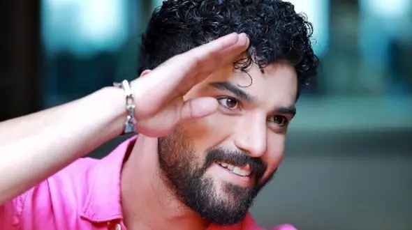 فیلم /  سینا مهراد: کی نوبت مردم ما و مملکت ما میشه شاد بشیم؟ / به نظرم تو سال جدید دیگه واقعا نوبت ماست !