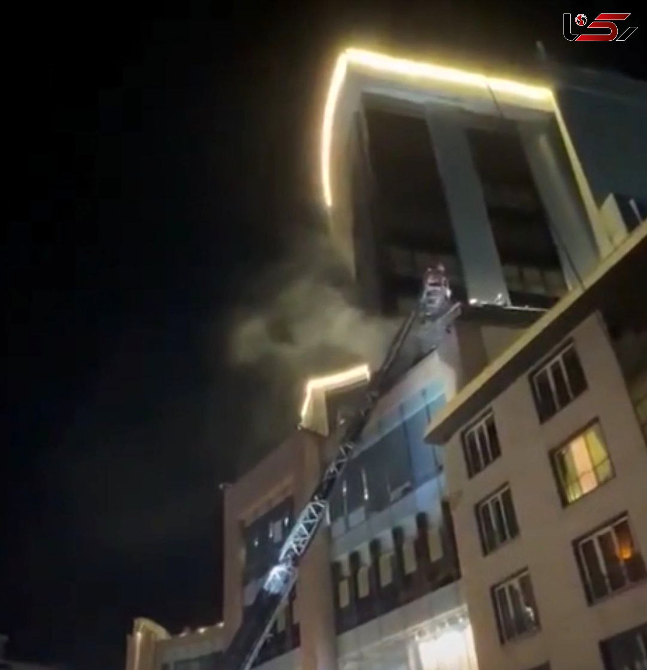 آتش سوزی در مرکز خرید پالادیوم در شمال تهران + فیلم