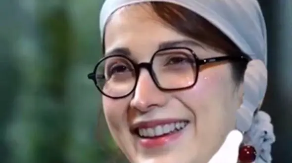 فیلم  معیارهای عجیب و غریب ازدواج بازیگران ایرانی /  از مهرداد صدیقیان و روشنک گرامی تا اشوان .../ روشنک : شوهرم باید حرف نزنه ../ مهرداد : زنم باید .../ اشوان : زنم این کار رو ...