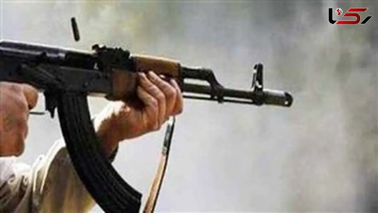 جوان کینه توز لاهیجانی دست به اسلحه برد!
