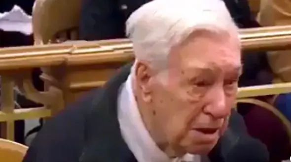 پیرمرد ۹۶ ساله در دادگاه عفو شد