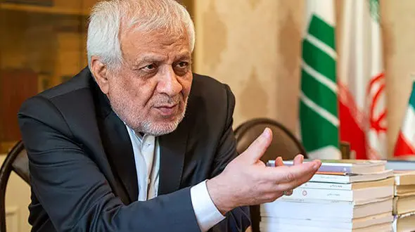 مافیای واردکننده خودرو با میرسلیم جنگید/ به کسی که خودروشاسی بلند گرفته رای ندهید