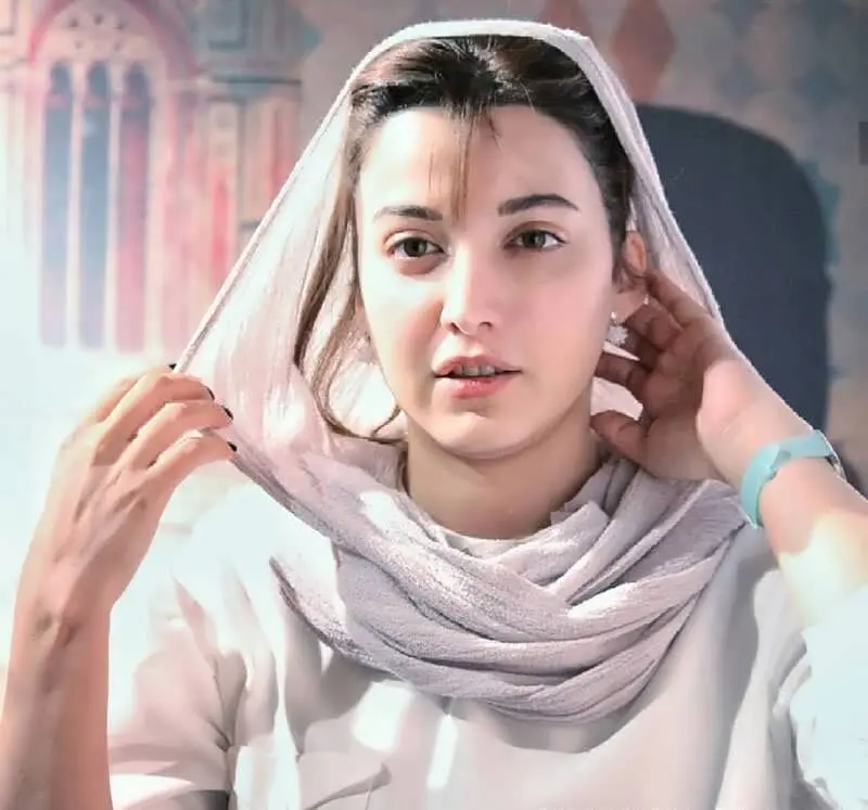 روشنک گرامی 