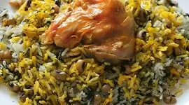 لوبیاپلو را این‌ طوری درست کنید؛ ترکیب متفاوت لوبیا چشم‌ بلبلی با مرغ زعفرانی