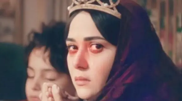 احساسی ترین سکانس سریال عاشقانه جیران /ناصر الدین شاه: حکیم ازت میخوام ثمره این عشق رو نجات بدی