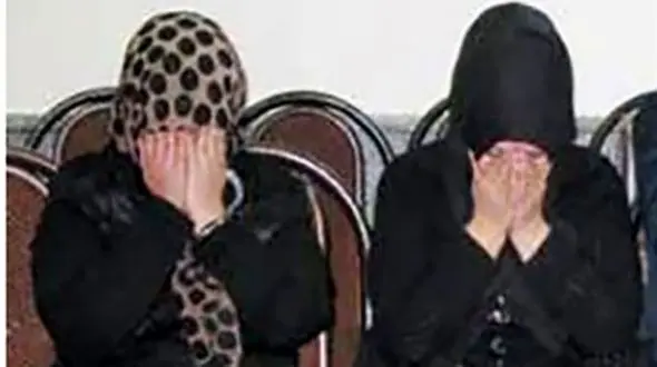 بی آبرویی دختر خاله های تهرانی در یک پارک ! / آنها را می شناسید ؟! + گفتگو 