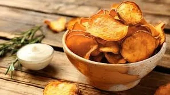 طرز تهیه چیپس توخالی خانگی؛ ترفند ساده‌ای که همه را شگفت‌زده کرد + فیلم