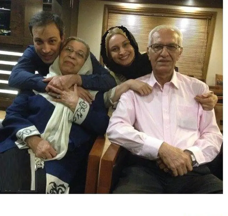 بازیگر سریال فاصله ها