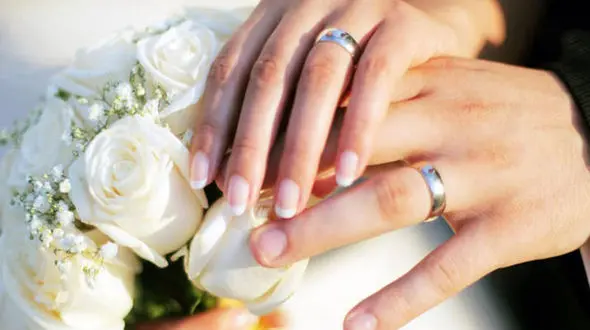 خانم مجری معروف تلویزیونی عروس شد + عکس جشن ازدواج و همسر