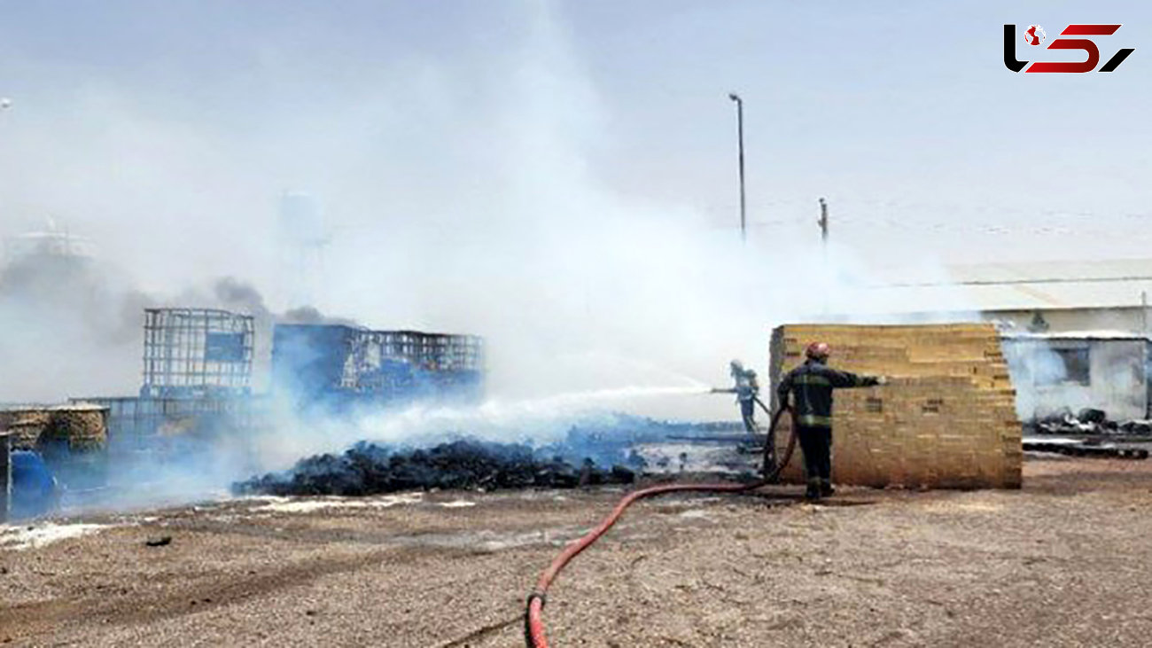 آتش سوزی در کارگاه تولید چسب در سمنان
