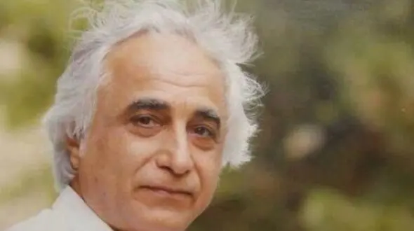 شمس لنگرودی شاعر کشورمان از عشق به شاگردش گفت: هم درس میدادم هم دخترهای کلاس را نگاه می‌کردم، اخراجم کردند عوضش زن گرفتم